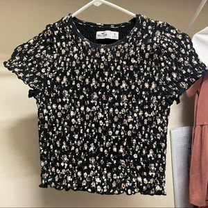 Hollister Short Sleeve Crop Top